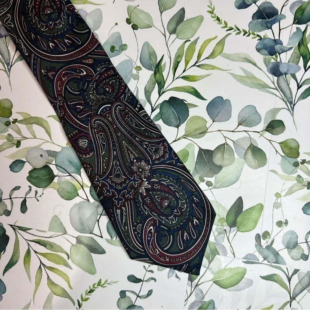 Christian Dior Green Paisley Print Silk Neck Tie